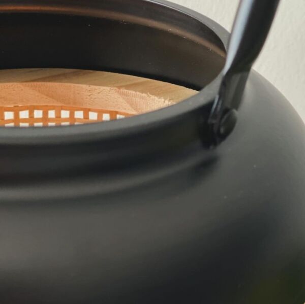 فانوس حديد و راتان