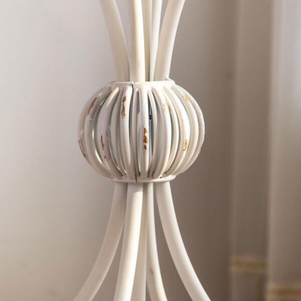 طاولة خارجية حديد - ابيض