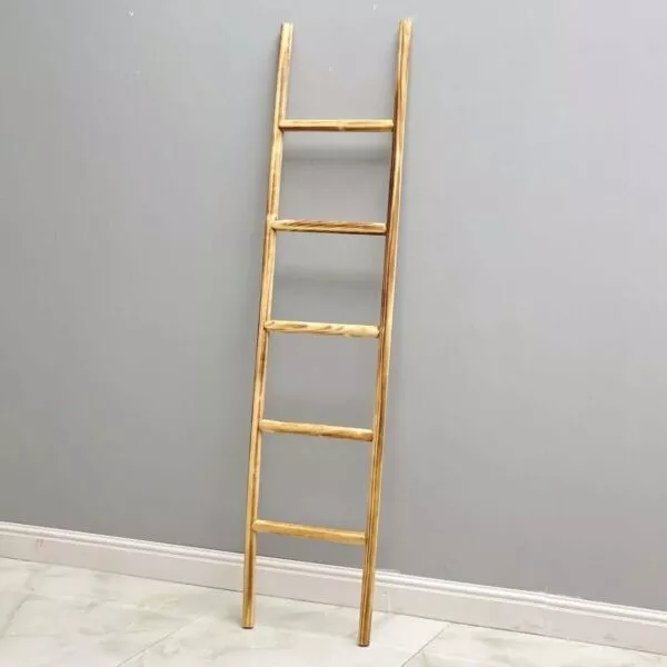 سلم خشب طبيعي ريكو