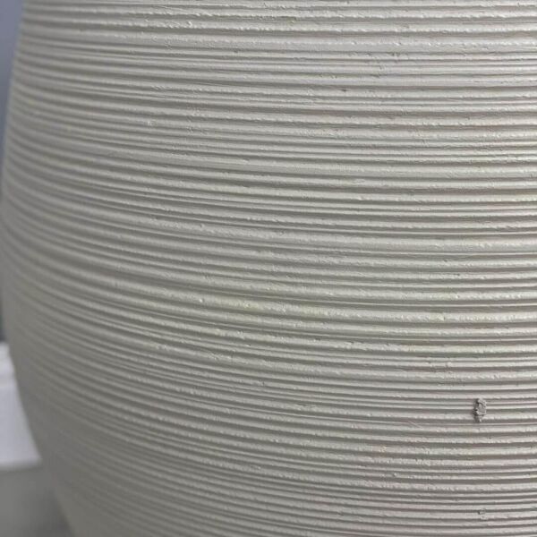 ‏مركن زرع فخار صغير - أبيض