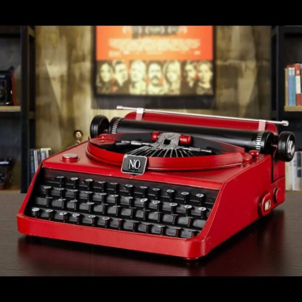 تحفة الة كاتبة حديد انتيكا