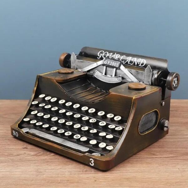 تحفة الة كاتبة حديد انتيكا 20 سم