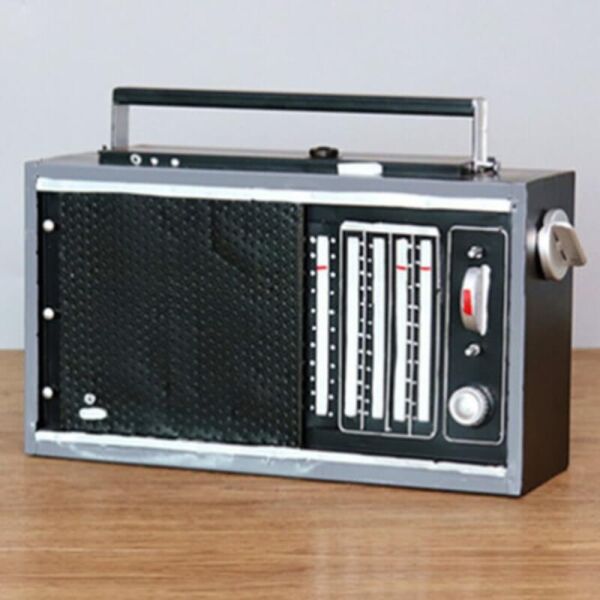 تحفة راديو حديد انتيكا