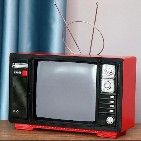 تحفة تلفزيون حديد انتيكا