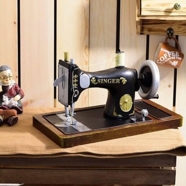 تحفة ماكينة خياطة حديد انتيكا 22 سم