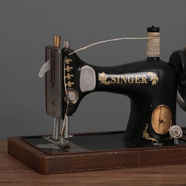 تحفة ماكينة خياطة حديد انتيكا 22 سم