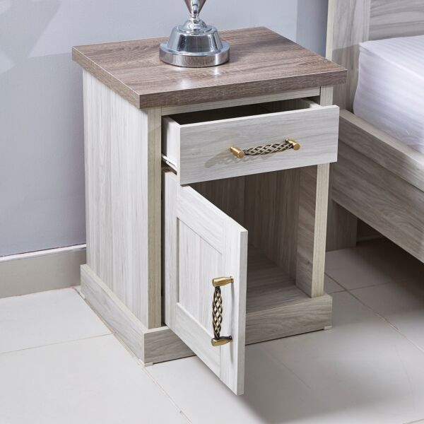 كومودينو بباب ودرج - أنجيليك