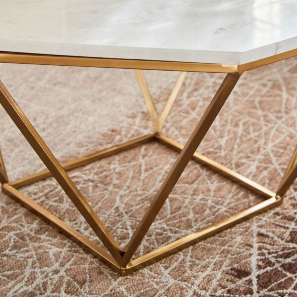 طاولة قهوة بسطح رخام من هيرون