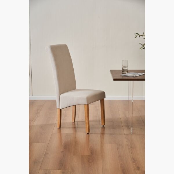 كرسي طعام من أنجيليك يون