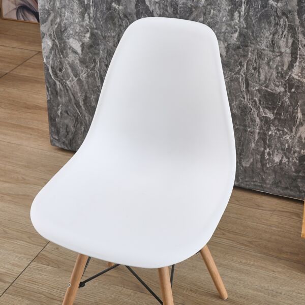 كرسي طعام من ديمي