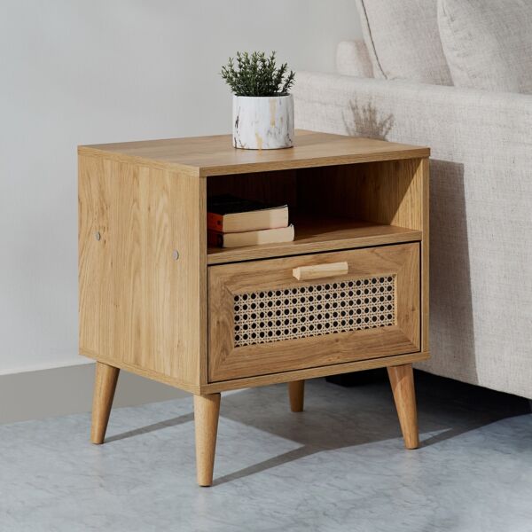 طاولة جانبية من خشب الخيزران من نوردك