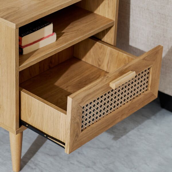 طاولة جانبية من خشب الخيزران من نوردك