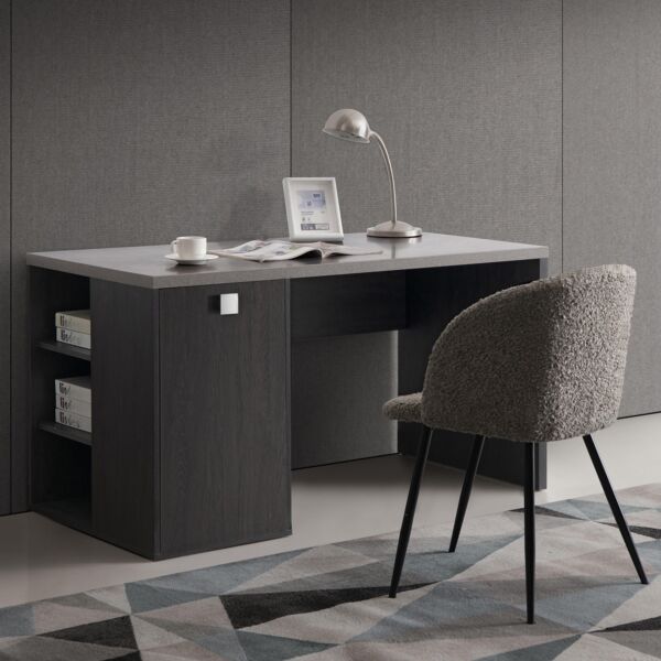 مكتب دراسة من كامبريدج