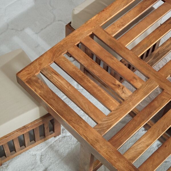 طاولة قهوة و 4 كراسي من فينتاج