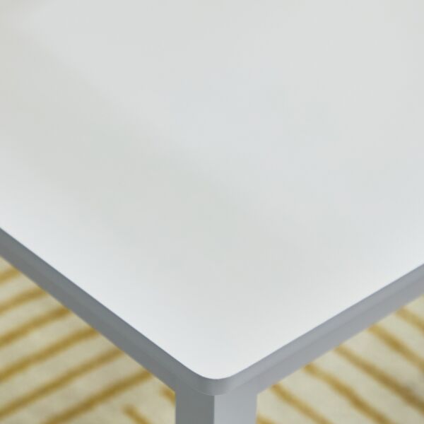 طقم طاولة بمقعدين للأطفال فانيلا ستاري