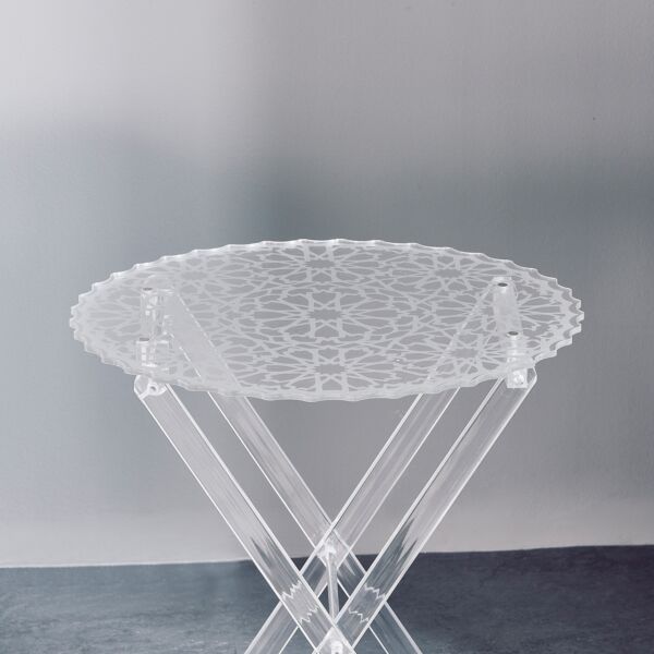 طاولة جانبية قابلة للطي من الأكريليك من أوسلو