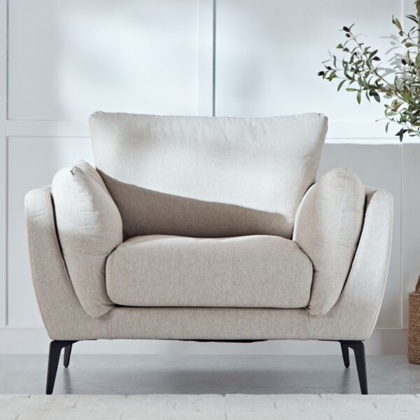 كرسي بذراعين لوسينا