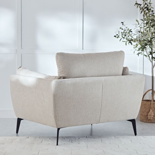 كرسي بذراعين لوسينا