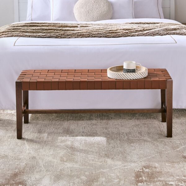 مقعد بنش بإطار من خشب الجوز من سافانا