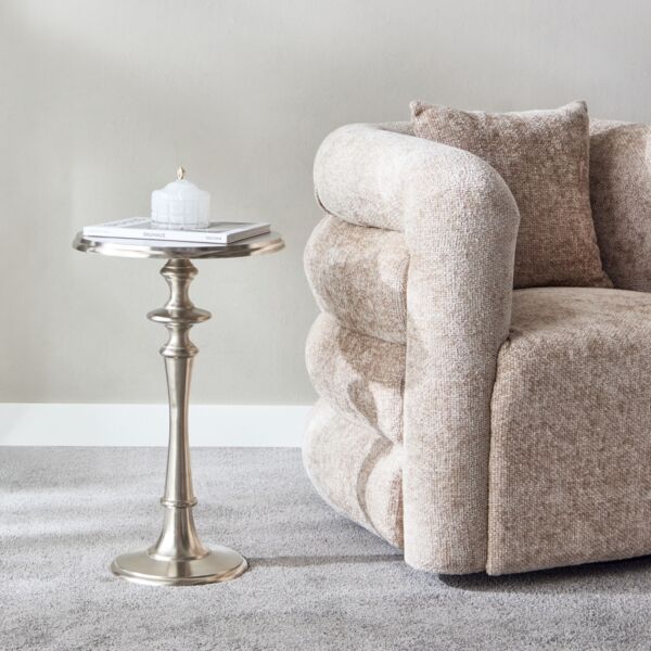 طاولة زينة من توريم