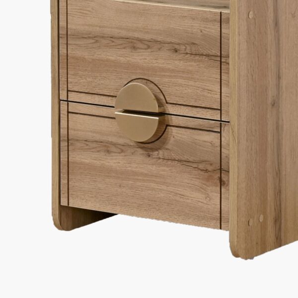 كومودينو صغير بدرجين من كارنيشن