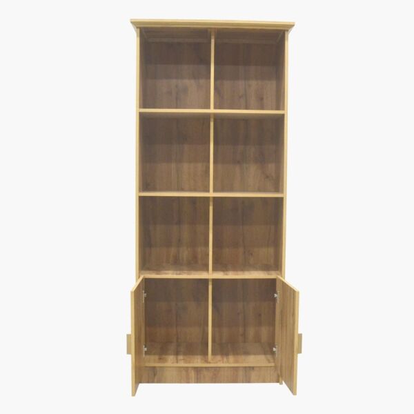 خزانة كتب ببابين من كارنيشن