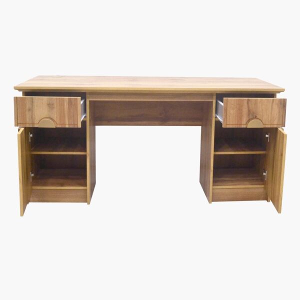 مكتب دراسة ببابين ودرجين من كارنيشن