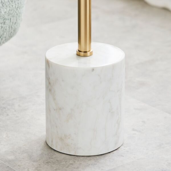 طاولة جانبية من أوكلا