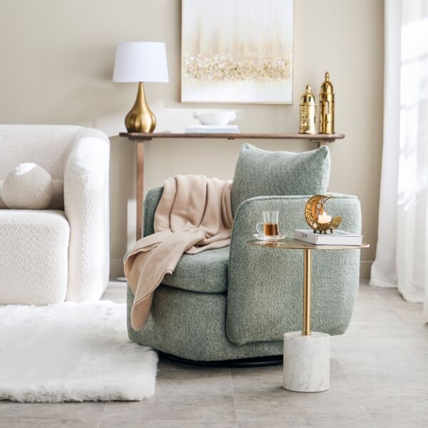 طاولة جانبية من أوكلا