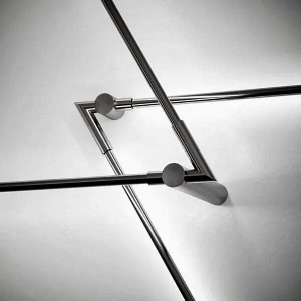 اضاءة جدارية جونيبر مثلث - اسود