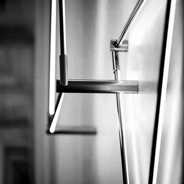 اضاءة جدارية جونيبر مثلث - اسود