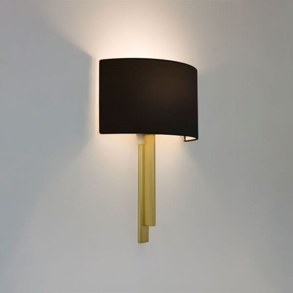 اضاءة جدارية لارينا مربع - اسود وذهبي
