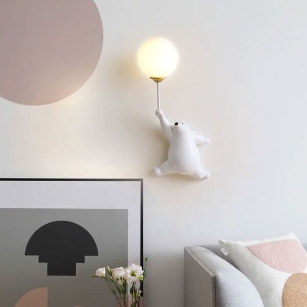 اضاءة جدارية اطفال دب مع كرة - ابيض