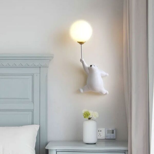 اضاءة جدارية اطفال دب مع كرة - ابيض