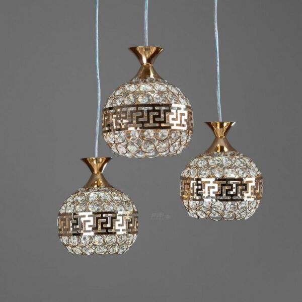 ثريا ماكما علاقي كرستال ذهبي