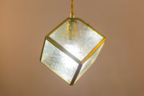 إنارة جدارية مودرن شكل مكعب ذهبي