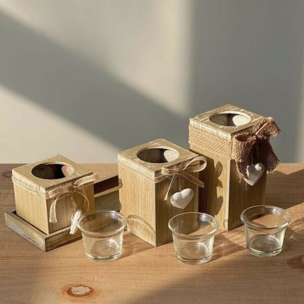 طقم شمعدانات خشب 3قطع مع حاضن شمعة زجاجي - بيج وابيض