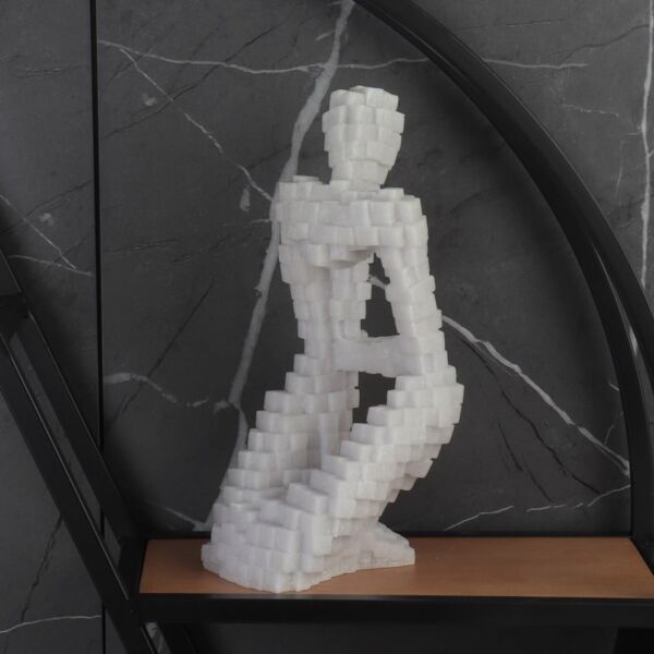 تحفة فنية بشكل مكعبات