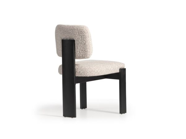 كرسي طعام اترو