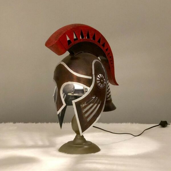 أبجورة قناع محارب حديد تعمل بالكهرباء - بني غامق ومتعدد الألوان