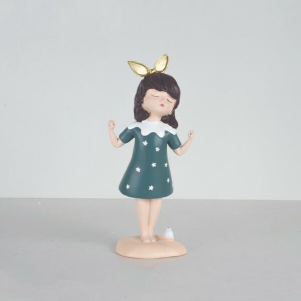 مجسم لطيف بشكل طفله-متعدد الالوان