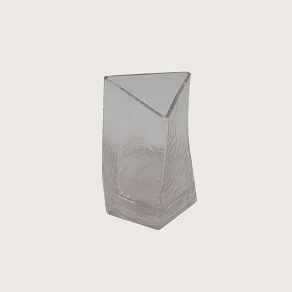 فازة زجاجية كاتري