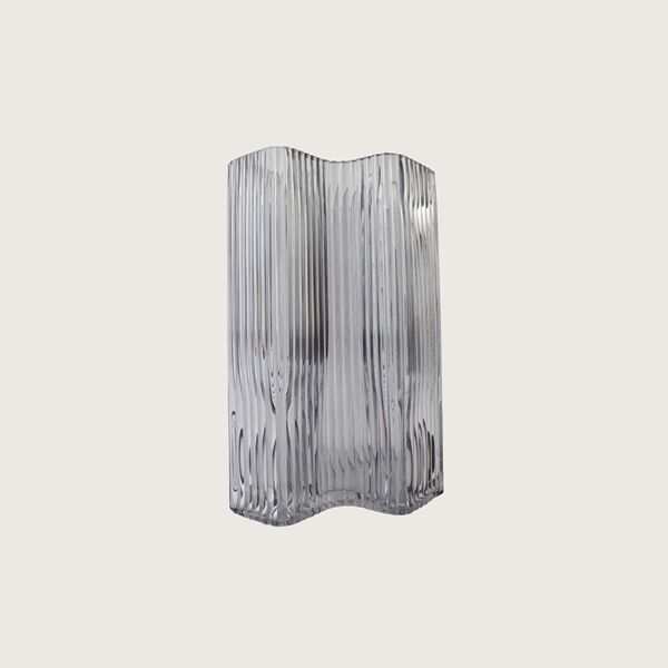 فازة زجاجية توليب