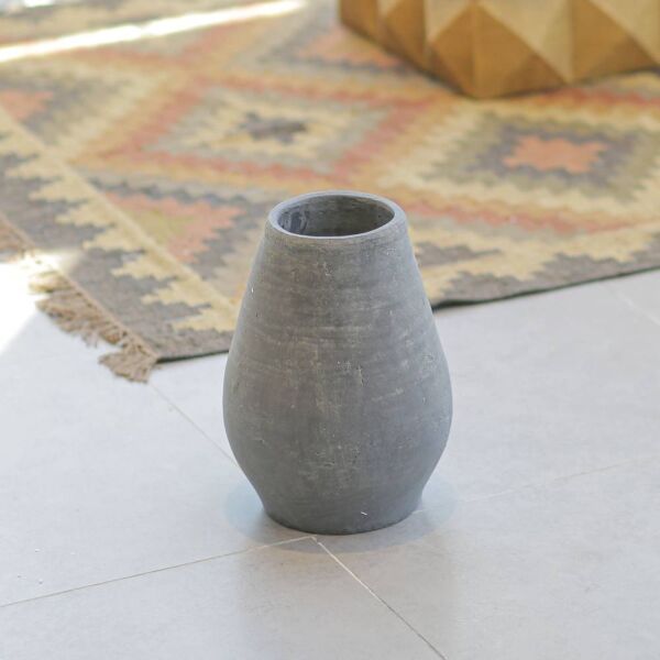 مزهرية حجرية فلورنس