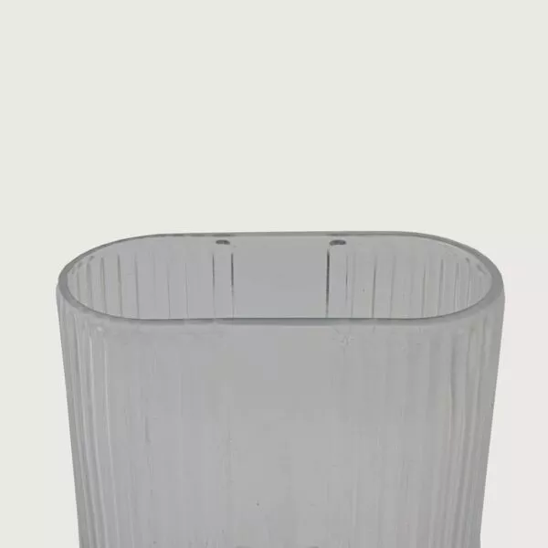 فازة زجاج شفاف اليك