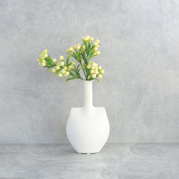 فرع نبتة توت بري