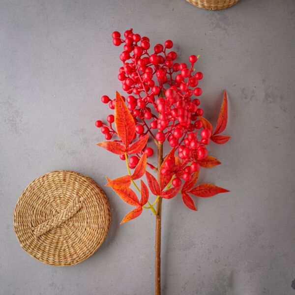 باقة ورد صناعي آزاد - احمر واخضر - 12 قطعة