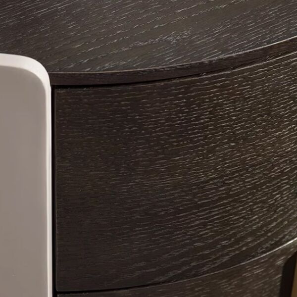 كومودينو مولتو - أوف وايت ودخاني