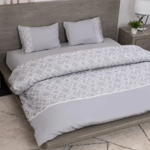 طقم مفرش سرير حجم ملكى 193×203 سم 4 قطع - بروسلز