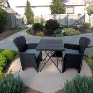 جلسة خارجية للحديقة من بلاستيك مكونة من طاولة قابلة للطي وكرسيين اوجيني اسود